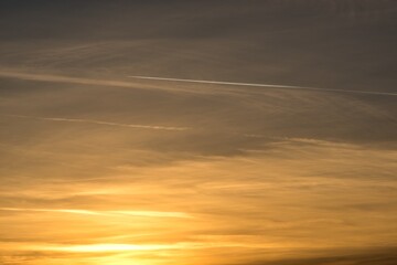 Fototapeta premium evening sky with clouds in the background