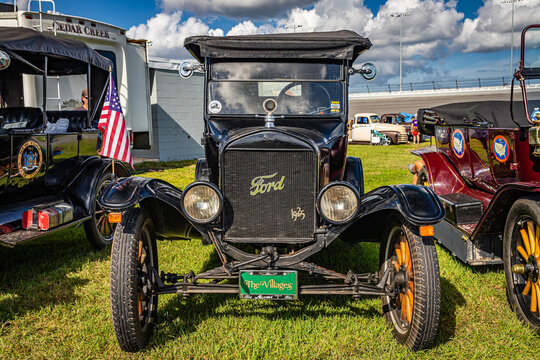 1925 Ford Model T 3 Door Touring