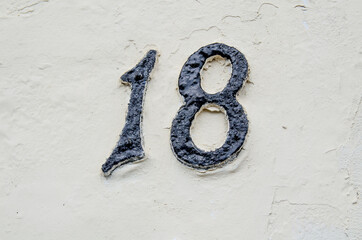 Numer 18