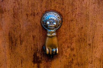 door knocker with ring