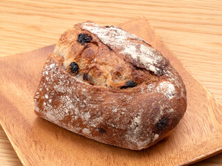 レーズンとクルミのパン