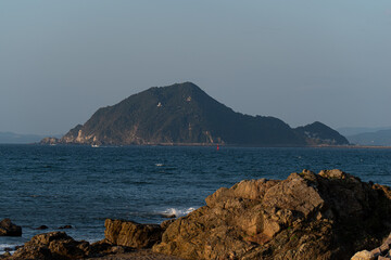 伊良湖沖の島　神島