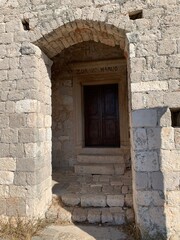 Hvar Insel und Stadt - Dalmatien Kroatien Adria Mittelmeer - Spanische Festung  im Spätsommer