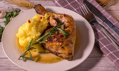 chicken with mashed potatoes
