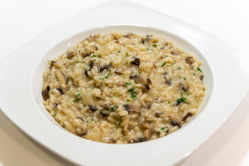RISOTTO DE SETAS Y CHAMPIÑONES