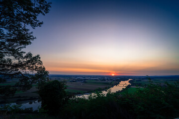 Fototapeta premium Sonnenuntergang über Straubing Niederbayern Deutschland