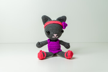Amigurumi Katze aus Wolle gehäkelt
