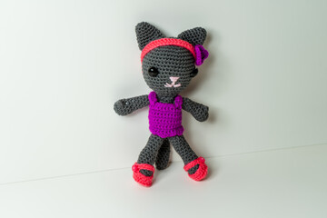 Amigurumi Katze aus Wolle gehäkelt