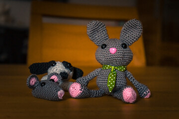 Hase Maus Hund Amigurumi selbstgemacht aus Wolle gehäkelt.