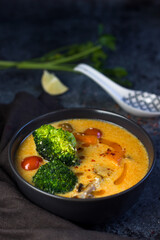 Thai Curry Suppe mit Gemüse