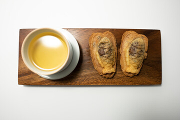 Green tea and winter street snacks for Korean families