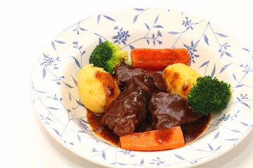 牛すね肉の煮込み