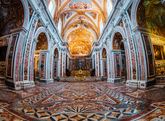Obraz premium interior of the cathedral of the holy sepulchre city