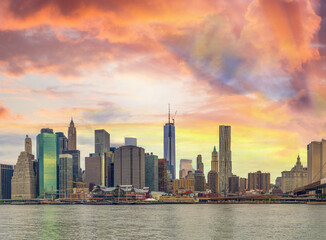 Brooklyn Bridge and Manhattan skyline, panoramic view of New York City