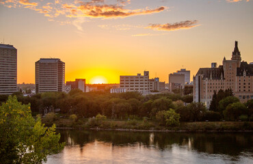 Fototapeta na wymiar Sunset Downtown Saskatoon