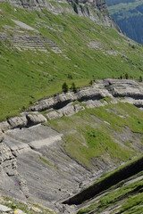 Sommer in den Bergen. Bergpanorama in den Alpen