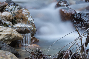 la bellezza dell'acqua catturata con tempi lenti, l'effetto seta che si crea su questo torrente nel...