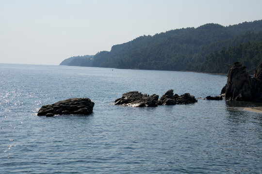 sea and rocks