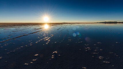 Sunset from Uyuni Saline (Salar de Uyuni), Aitiplano, Bolivia © Jersson Tello