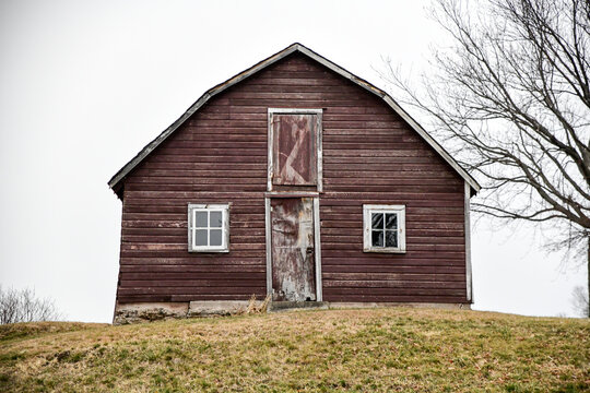 weathered and old vintage farm barn