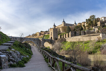 senda ecologica por el rio tajo a su paso por toledo