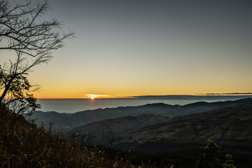 Obraz premium Viewpoint of the sunrise on Phu Lom Lo Phetchabun Province, Thailand