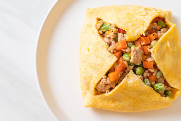 egg wrap or stuffed egg with minced pork and vegetable