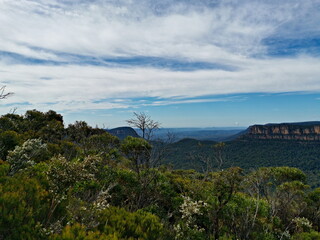 Fototapeta na wymiar Beautiful view of mountains and valleys, Landslide Lookout, Blue Mountain National Park, New South Wales, Australia 