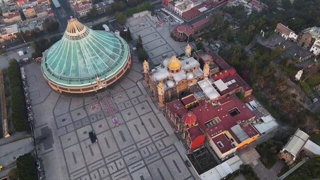 Iglesia s&oacute;la en M&eacute;xico