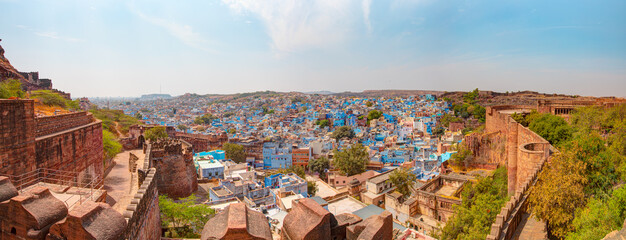 Obraz premium Mehrangarh Fort with Blue City - Jodhpur , india 
