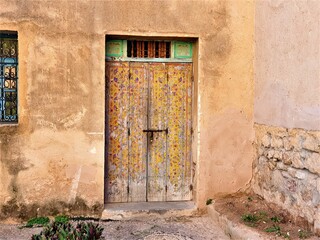 Fototapeta na wymiar Yard blue door window Morocco