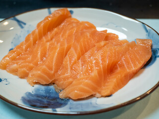 サーモン刺身