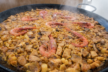Spanish fideua, is a typical dish of Valencia, already to eat.