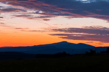Fototapeta premium Berge im Harz zum Sonnenuntergang