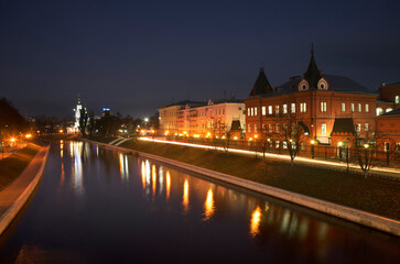 Obraz premium Embankment of Orlik river in Oryol (Orel). Russia