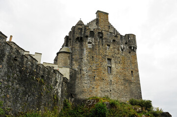 Fototapeta na wymiar Eilean Donan Castle in Loch Duich 