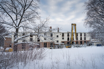 Fototapeta na wymiar demolition of old school in norway 
