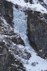 Fototapeta na wymiar frozen waterfall in the national park hohe tauern in austria