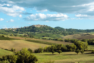 Fototapeta na wymiar Pienza in den Hügeln der Toskana