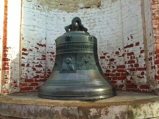 Obraz premium Russia, Pereslavl-Zalessky, Russia, Goritsky monastery, the bell, old bell in the church