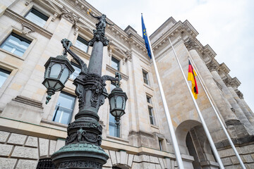 Obraz premium Bundestag am Spreeufer