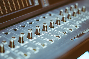 volume control on the mixer