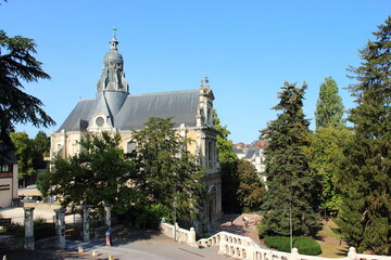 Fototapeta na wymiar Blois : église Saint-Vincent-de-Paul