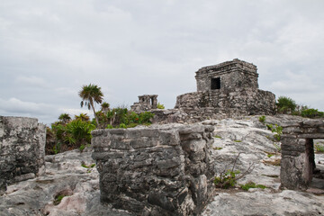 Fototapeta na wymiar Maya temple ruins in Tulum, Mexico.