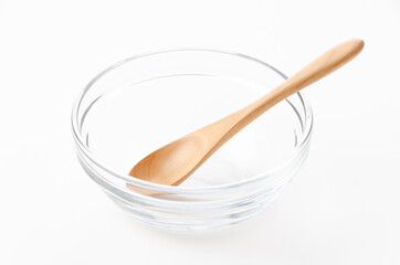 スタッキングボウルと木のスプーン