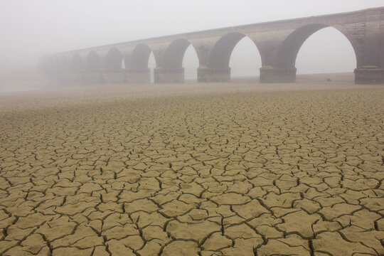 Puente la estrella, puente romano, gran puente romano
niebla, paisaje