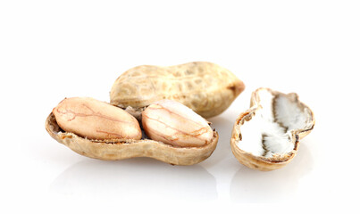 Peanuts and Peeled Peanuts