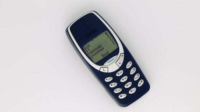 Receiving sms on old classic phone with vibration