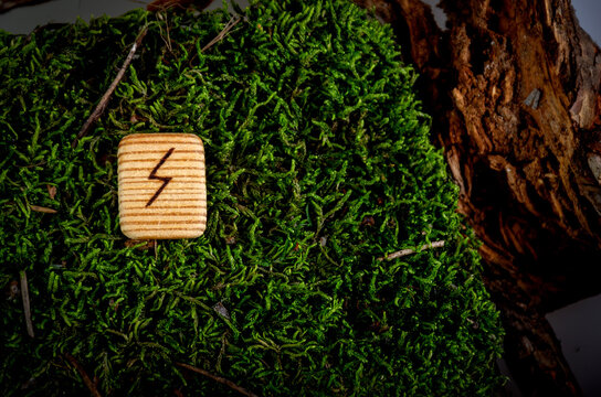 Sowilo rune, prediction of the day