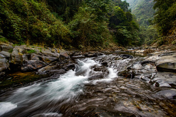 Fototapeta premium The scenery of mountain streams and streams in Longsheng, Guilin, Guangxi